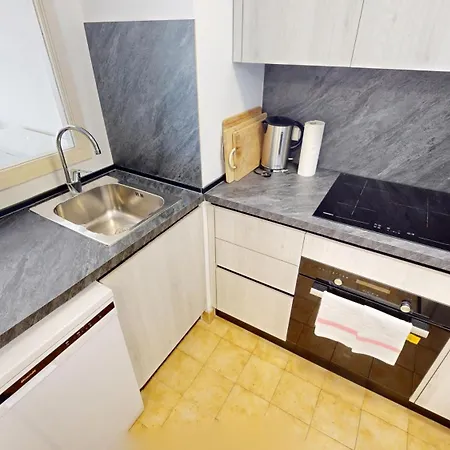 74e - Beau 2pavec Grande Terrasse Et Magnifique Vue *